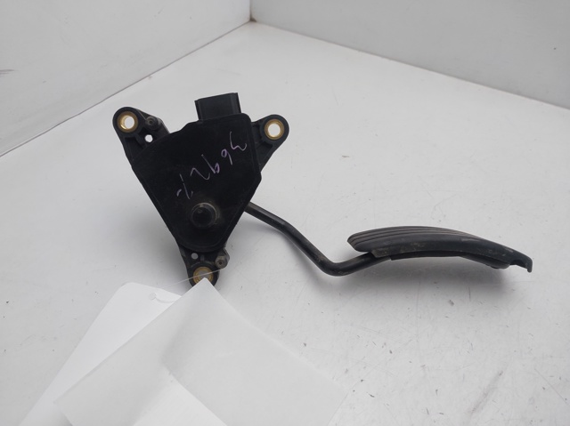 Pedał przyspieszenia (gazu) 8200159647 RENAULT