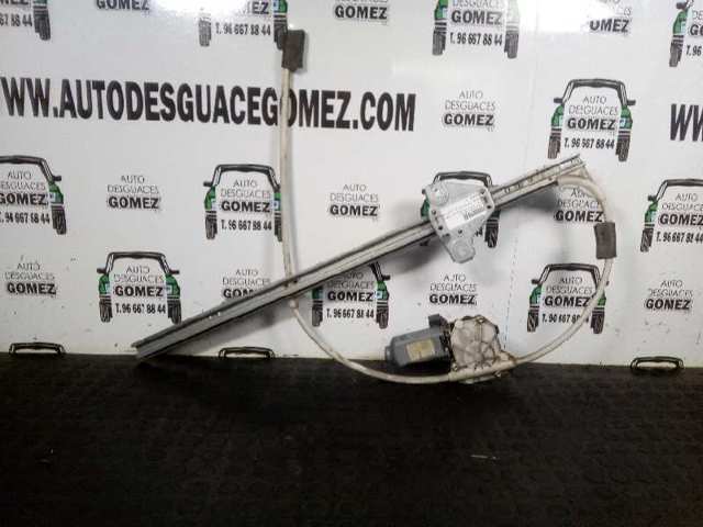 Mechanizm podnoszenia szyby drzwi przednich prawych 8200162710 RENAULT