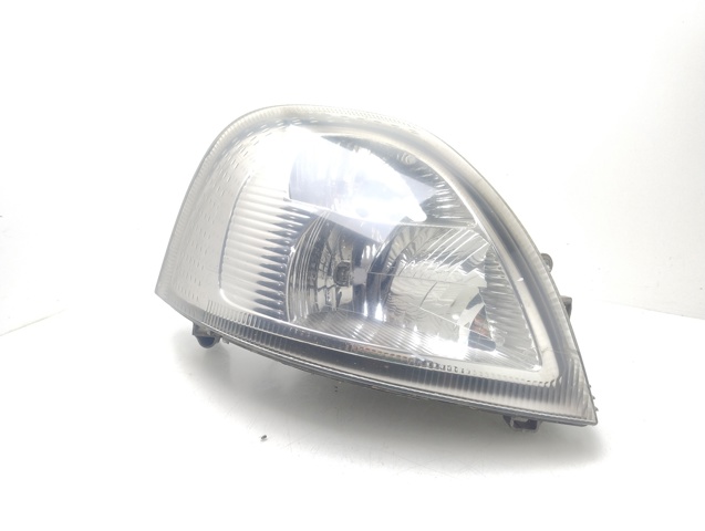 Reflektor prawy 8200163518 NISSAN