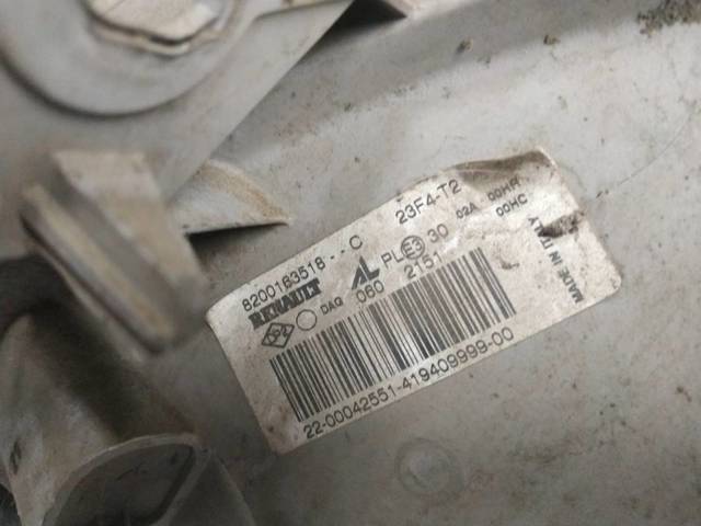 Reflektor prawy 8200163518 RENAULT