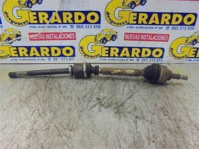 Półoś napędowa przednia prawa 8200169176 RENAULT