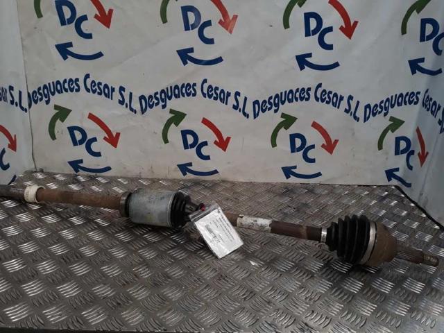 Półoś napędowa przednia prawa 8200169291 NISSAN