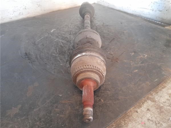 Półoś napędowa przednia prawa 8200173584 RENAULT