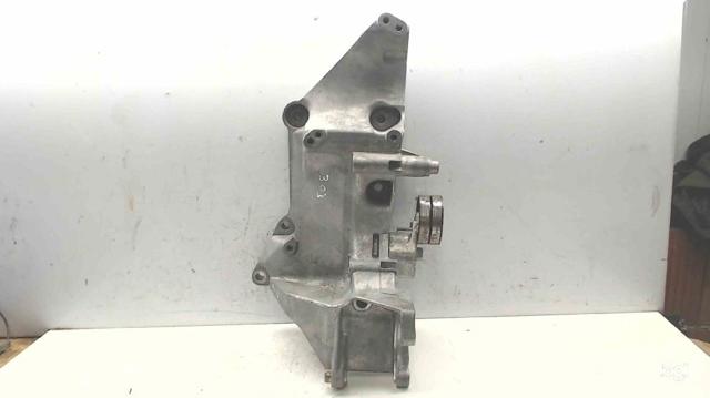 Wspornik alternatora Renault Trafic 2 FL