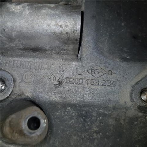 Wspornik alternatora Renault Trafic 2 FL