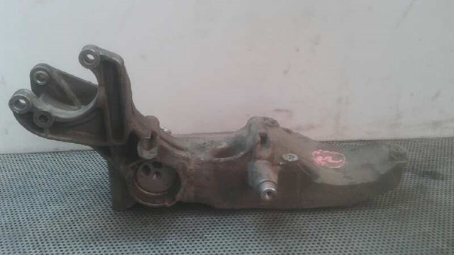 Wspornik alternatora Renault Trafic 2 FL