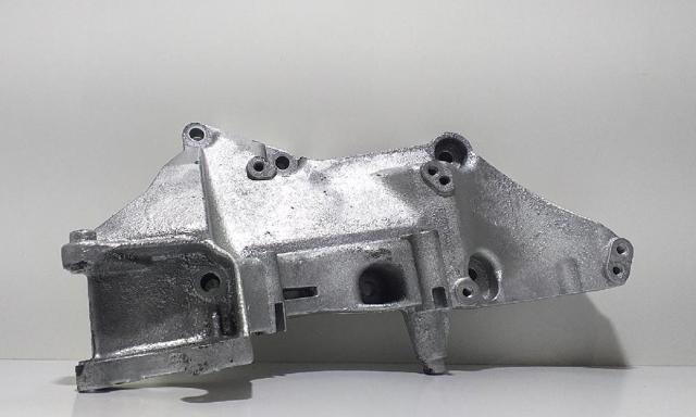 Wspornik alternatora Renault Trafic 2 FL