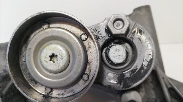 Wspornik alternatora Renault Trafic 2 FL