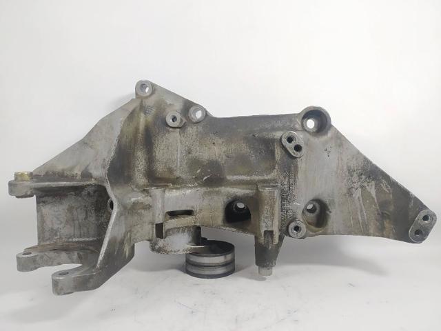 Wspornik alternatora Renault Trafic 2 FL