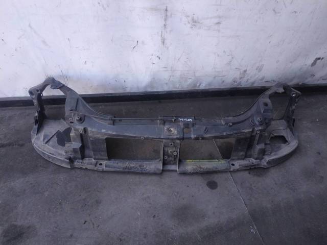 Osłona chłodnicy kompletna (panel mocowania reflektorów) 8200187234 RENAULT