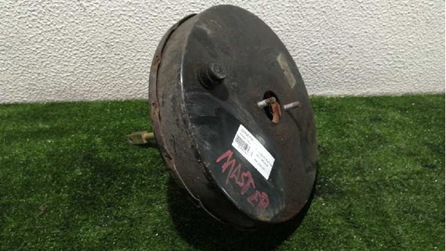 Wzmacniacz próżniowy hamulców 8200189405 RENAULT