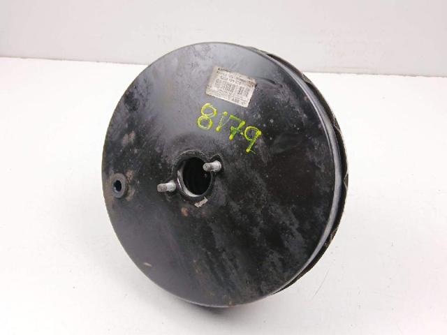 Wzmacniacz próżniowy hamulców 8200189405 RENAULT