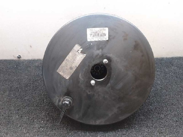 Wzmacniacz próżniowy hamulców 8200189405 RENAULT