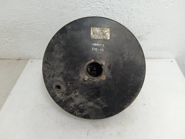 Wzmacniacz próżniowy hamulców 8200189405 RENAULT