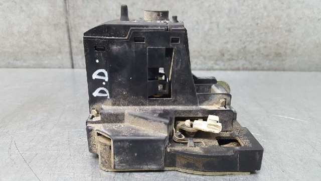 Zamek drzwi przednich prawych 8200194285 RENAULT
