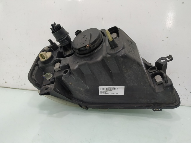 Reflektor lewy 8200211005 RENAULT