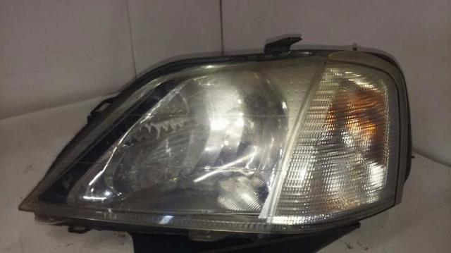 Reflektor lewy 8200211005 RENAULT