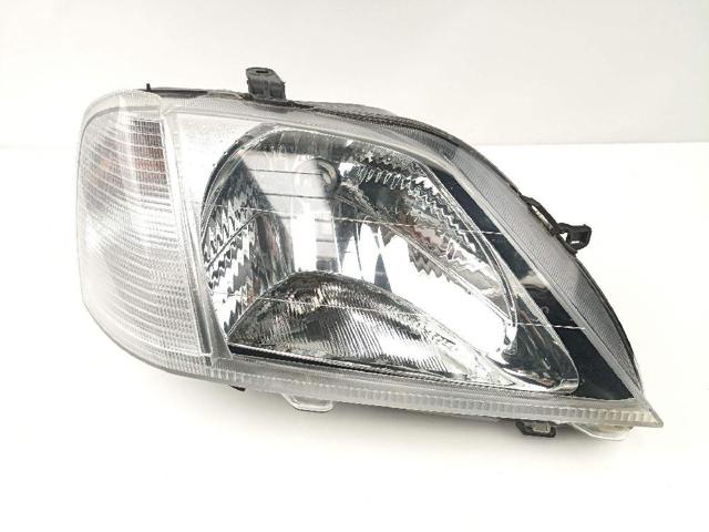 Reflektor prawy 8200211006 RENAULT