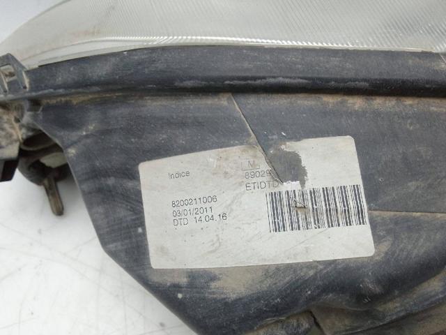 Reflektor prawy 8200211006 RENAULT