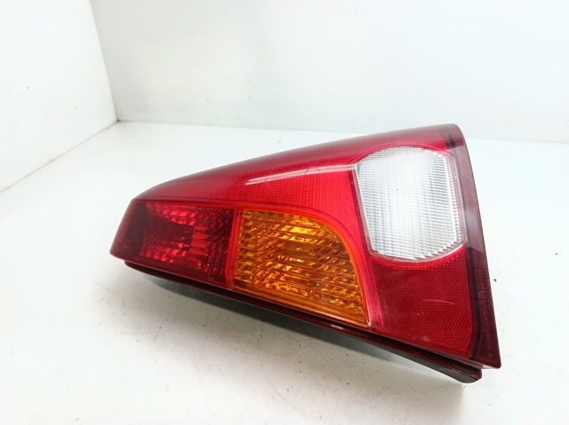Lampa zespolona tylna prawa 8200211019 RENAULT