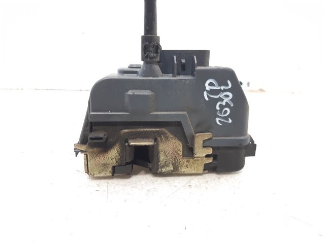 Zamek drzwi tylnych prawych 8200212467 RENAULT