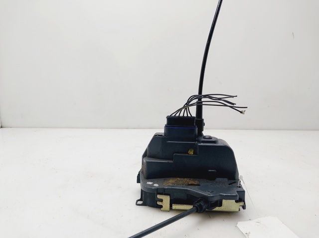 Zamek drzwi tylnych prawych 8200212467 RENAULT