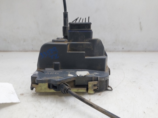 Zamek drzwi tylnych lewych 8200212468 RENAULT