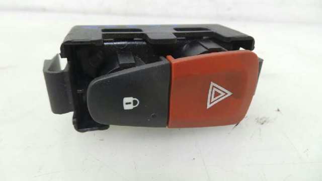 Przycisk włączania światła awaryjnego 8200214896A RENAULT