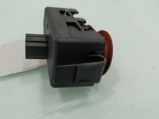 Przycisk włączania światła awaryjnego 8200214896A RENAULT
