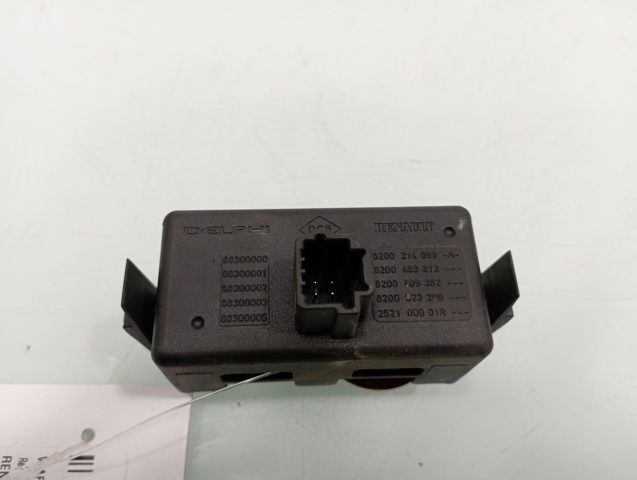 Przycisk włączania światła awaryjnego 8200214896A RENAULT