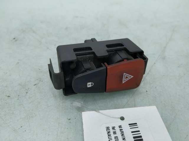 Przycisk włączania światła awaryjnego 8200214896A RENAULT