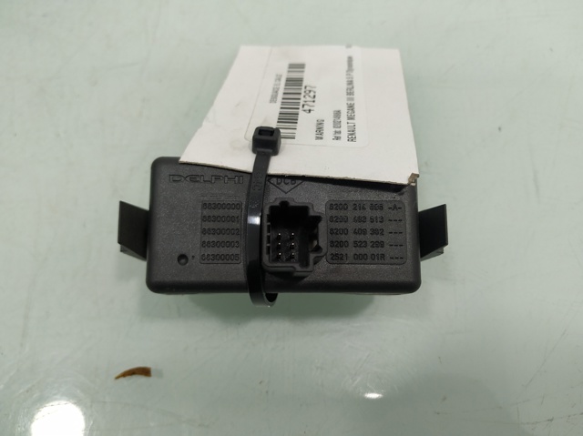 Przycisk włączania światła awaryjnego 8200214896A RENAULT