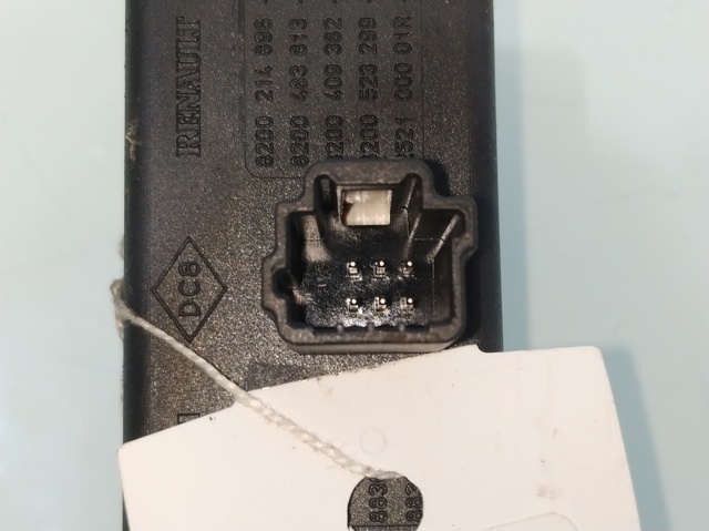 Przycisk włączania światła awaryjnego 8200214896A RENAULT