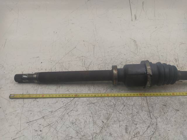 Półoś napędowa przednia prawa 8200216519 RENAULT