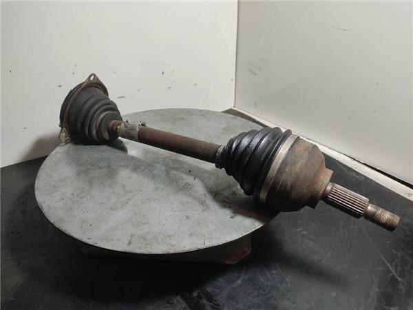 Półoś napędowa przednia lewa 8200226057 RENAULT