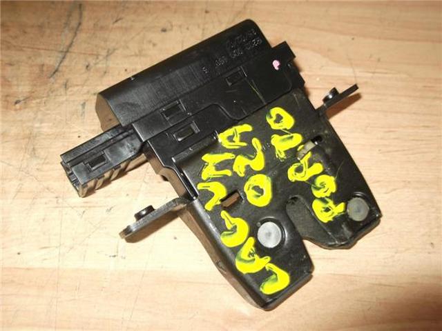 Zamek klapy bagażnika (3/5 drzwi tylnych) 8200229957 RENAULT