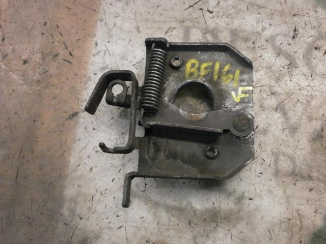 Zamek maski 8200236510 RENAULT