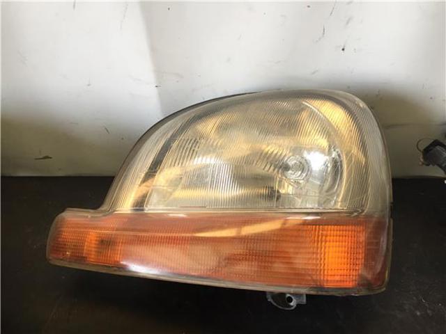 Reflektor lewy 8200236590 RENAULT