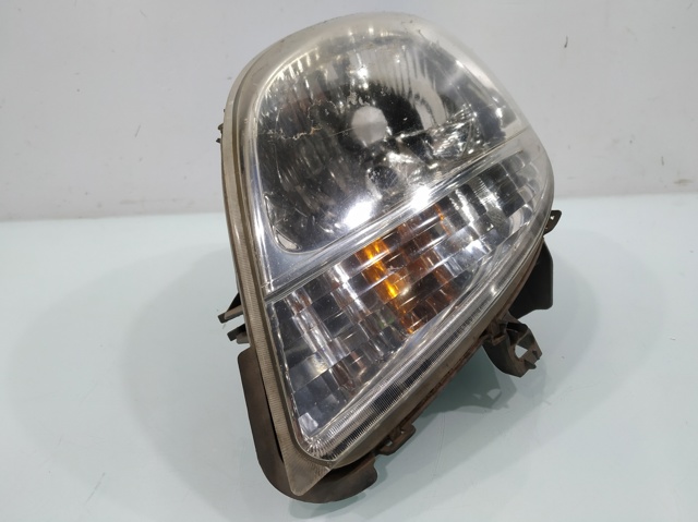 Reflektor lewy 8200236590 RENAULT