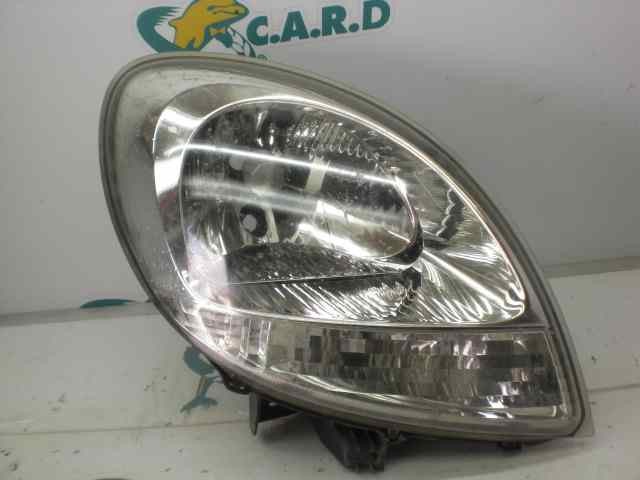 Reflektor prawy 8200236591 NISSAN