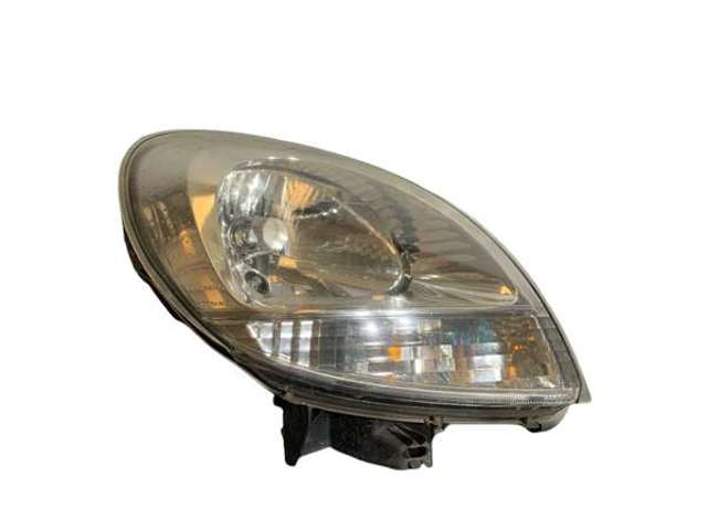 Reflektor prawy 8200236591 RENAULT