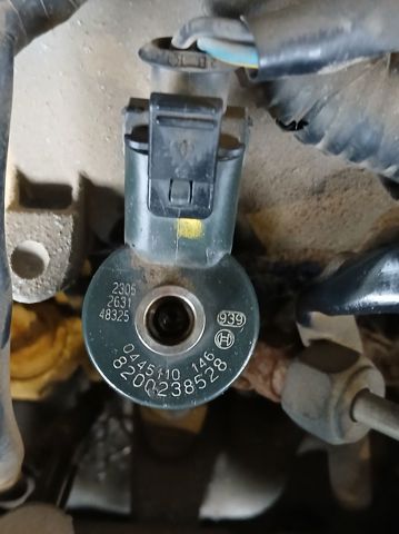 Wtryskiwacz paliwa 8200238528 MITSUBISHI