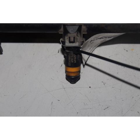 Wtryskiwacz paliwa 8200240488 RENAULT