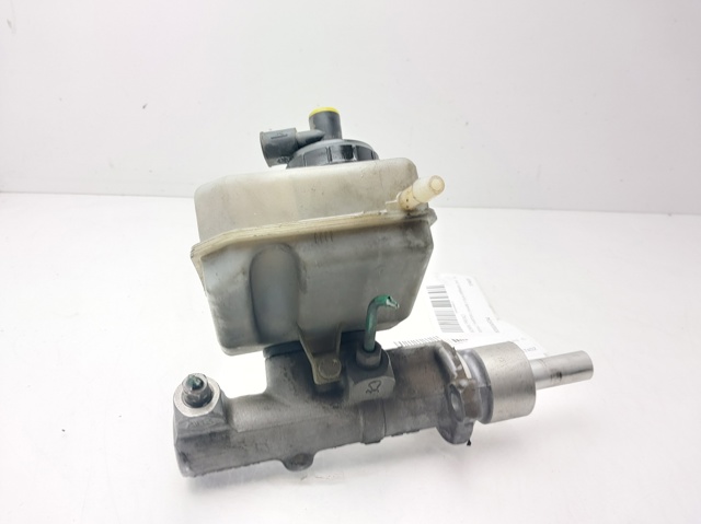 Zbiorniczek głównego cylindra hamulcowego (płynu hamulcowego) 8200245034 RENAULT