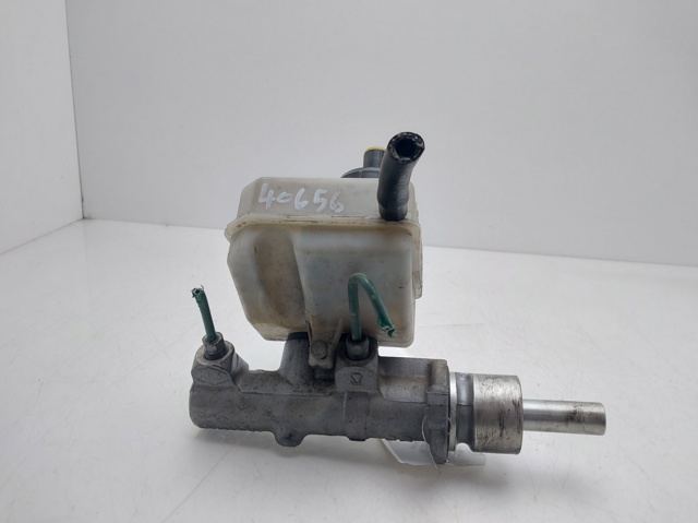 Zbiorniczek głównego cylindra hamulcowego (płynu hamulcowego) 8200245034 RENAULT