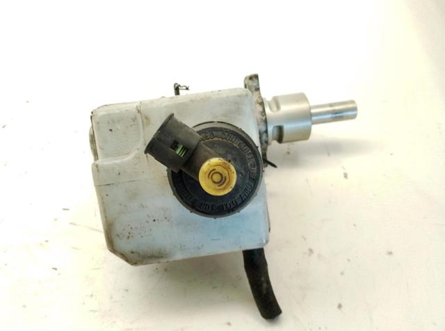 Zbiorniczek głównego cylindra hamulcowego (płynu hamulcowego) 8200245034 RENAULT