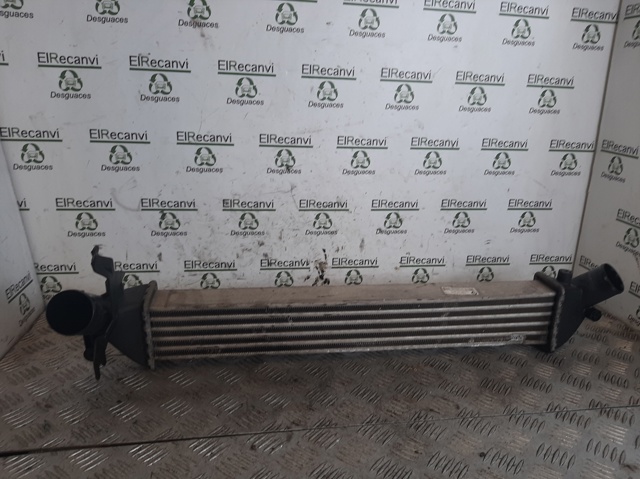 Chłodnica intercoolera 8200245599 RENAULT