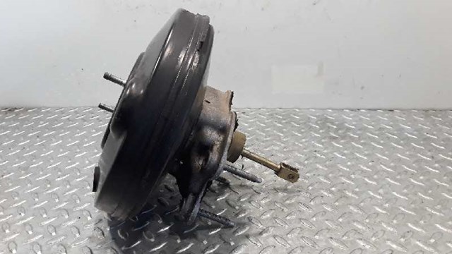Wzmacniacz próżniowy hamulców 8200249245 RENAULT
