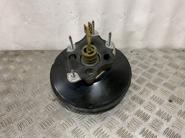 Wzmacniacz próżniowy hamulców 8200249245 RENAULT
