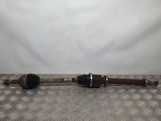 Półoś napędowa przednia prawa 8200261841 RENAULT